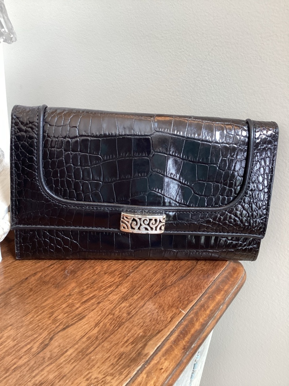 BRIGHTON Retired Travel The World Black Croc Embossed Leather Crossbody Bag